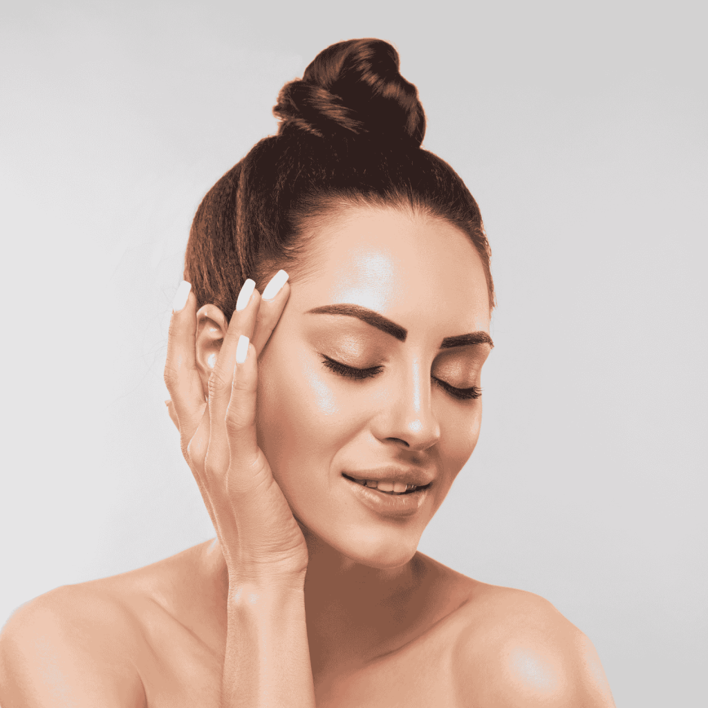 הזרקת חומצה היאלורונית לטיפול בקמטים: כל מה שאת צריכה לדעת