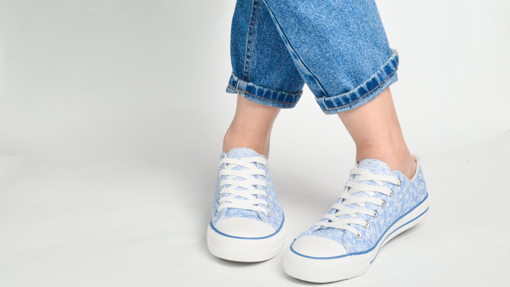 איך לשמור על נעלי ספורט והסניקרס לאורך זמן